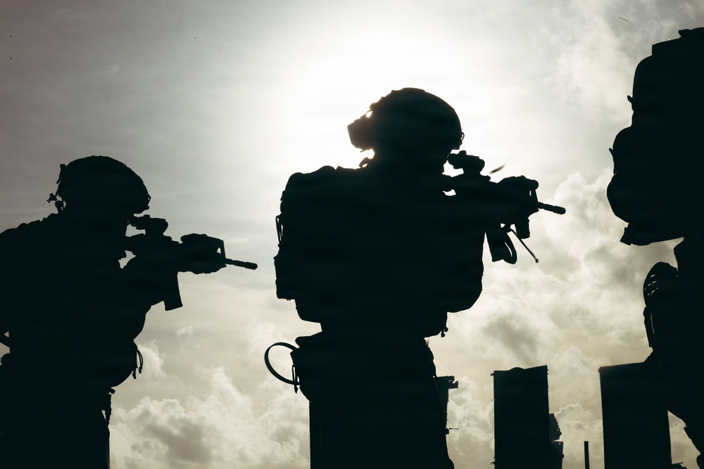 31st MEU | Maritime Raid Force live-fire deck shoot