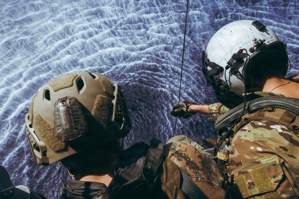 31st MEU | Maritime Raid Force Helocast