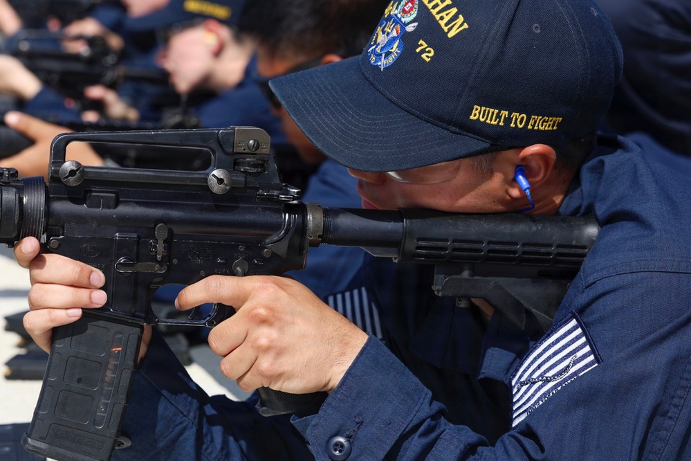 USS Mahan (DDG 72) Live Fire Exercise