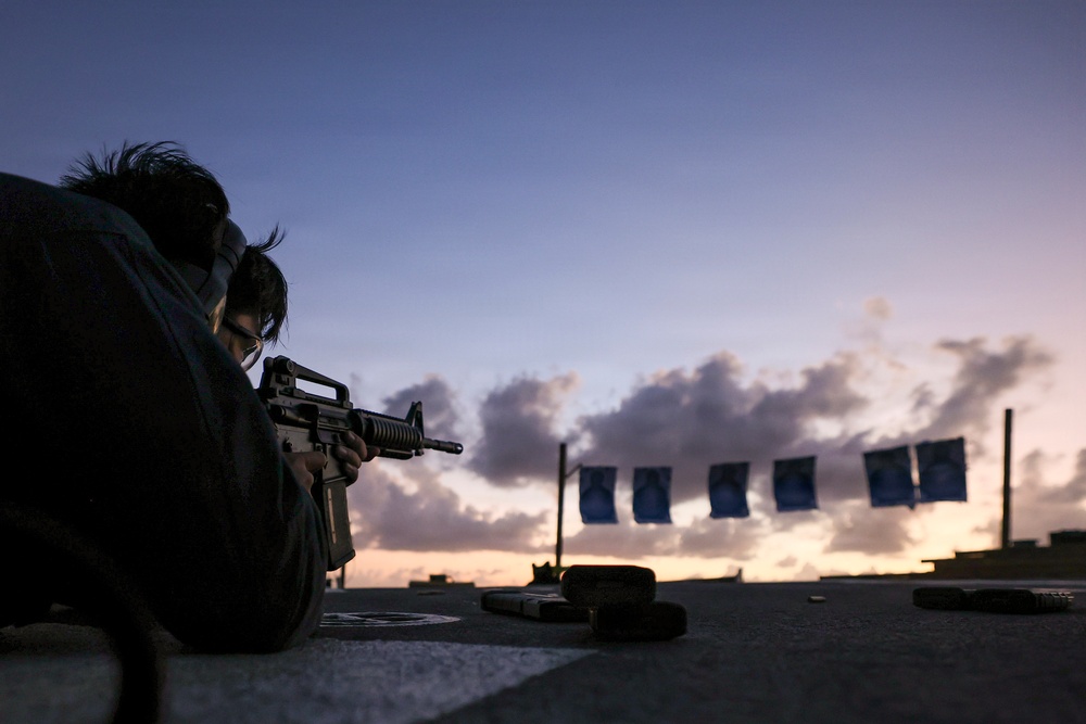 USS Mahan (DDG 72) Live Fire Exercise
