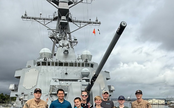 USS Carl M. Levin hosts Scouting America troop leaders and family members