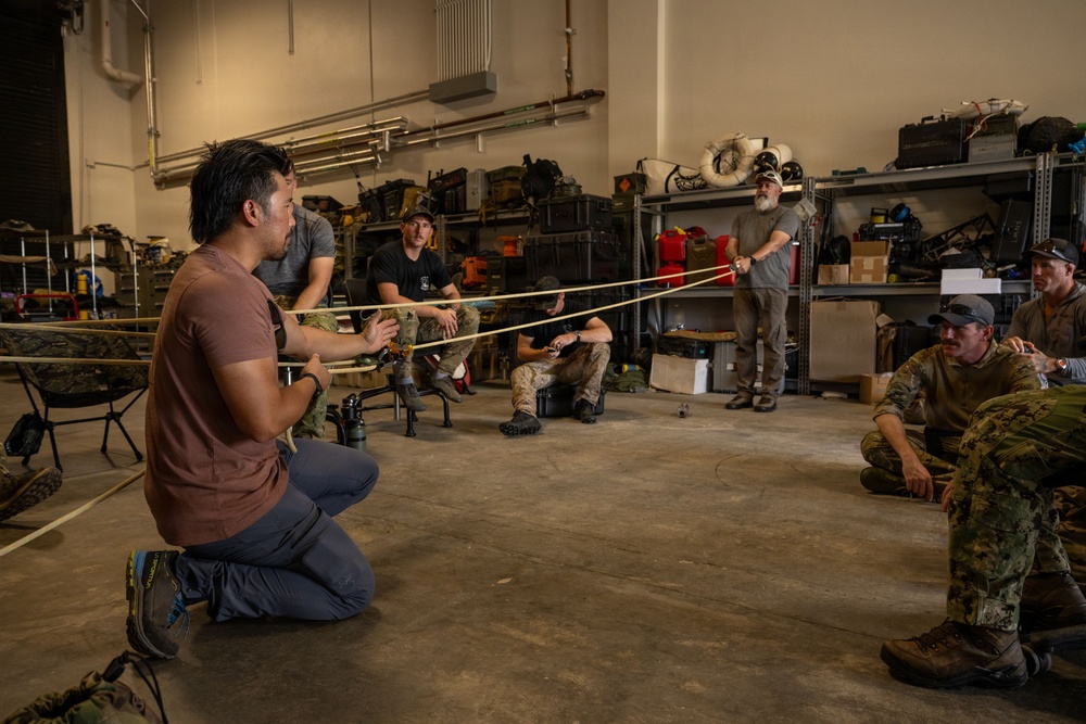 EODMU 5 enhances explosive ordnance retrieval capabilities through ROE-B course