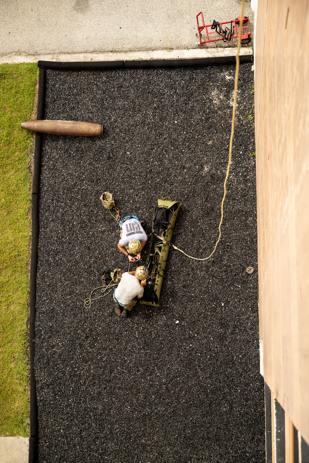 EODMU 5 enhances explosive ordnance retrieval capabilities through ROE-B course