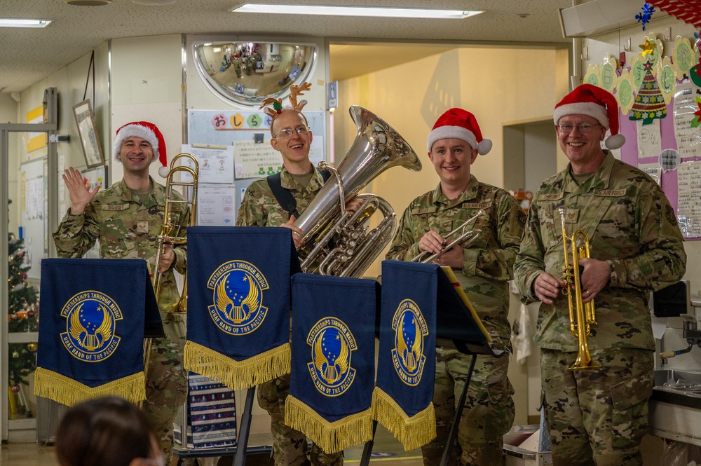 PACAF Band brings holiday spirit to Kanagawa Children’s Hospital