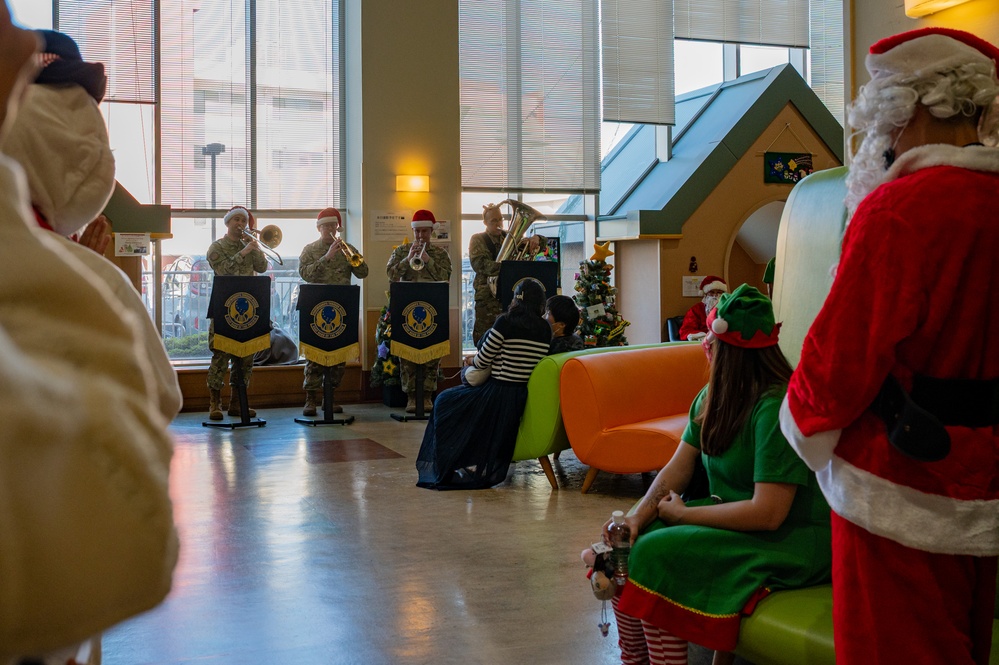 PACAF Band brings holiday spirit to Kanagawa Children’s Hospital