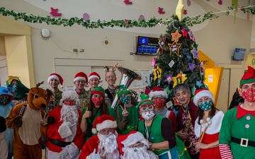 PACAF Band brings holiday spirit to Kanagawa Children’s Hospital