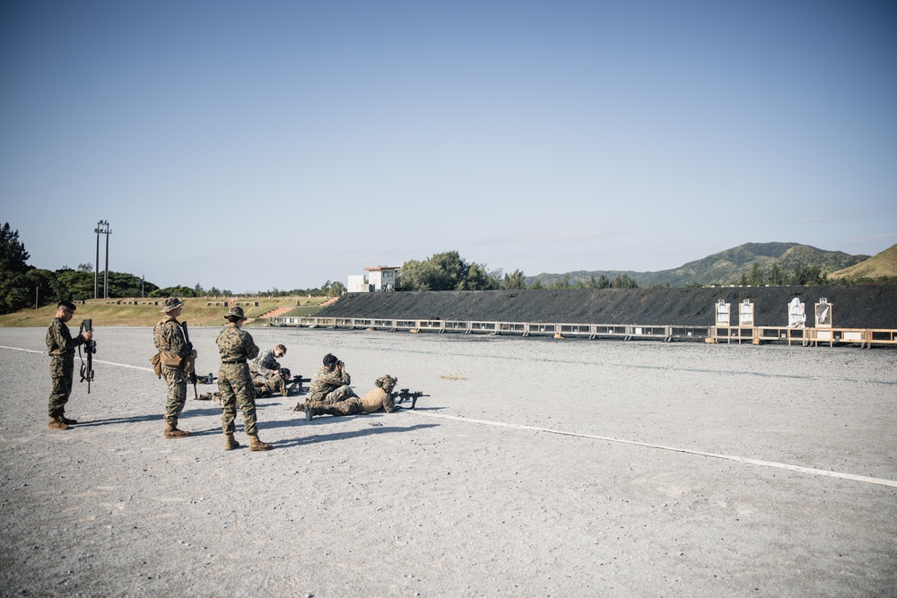 5th Air Naval Gunfire Liaison Company Marines conduct marksmanship rifle range