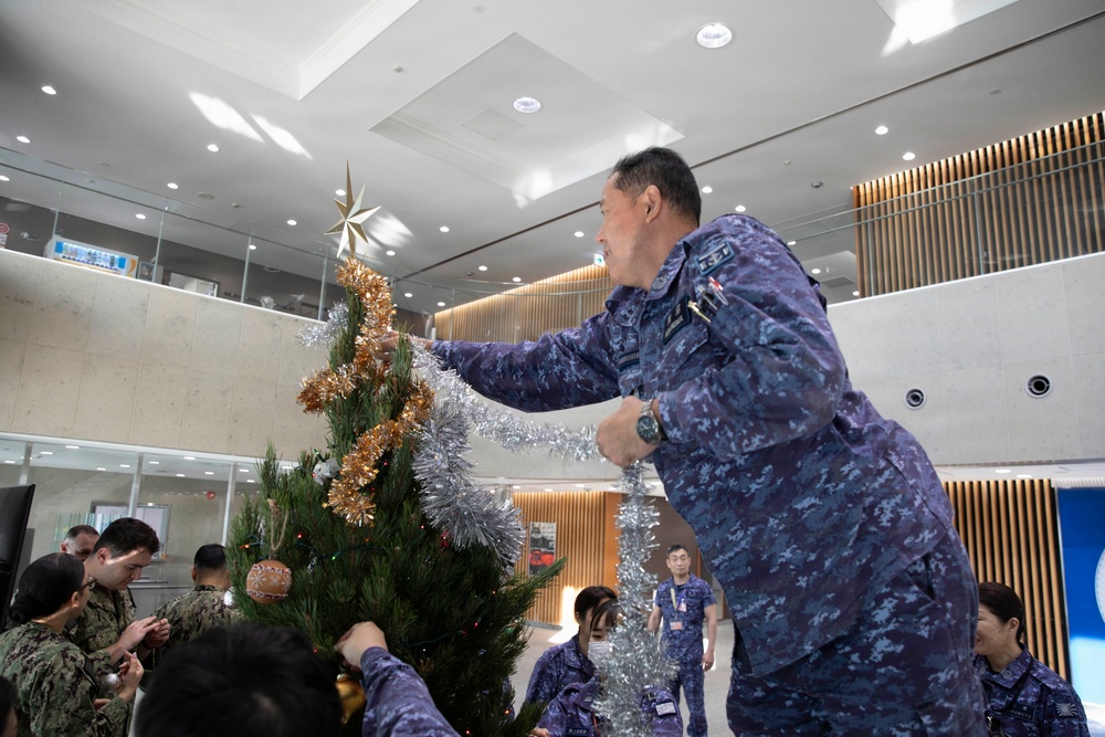 C7F and JMSDF Personnel Decorate a Tree