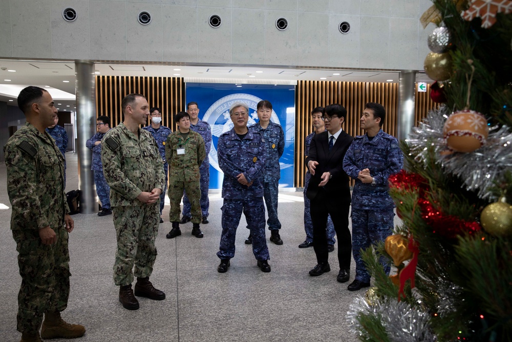 C7F and JMSDF Personnel Decorate a Tree