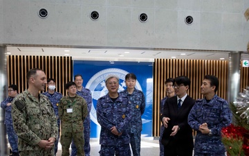 C7F and JMSDF Personnel Decorate a Tree