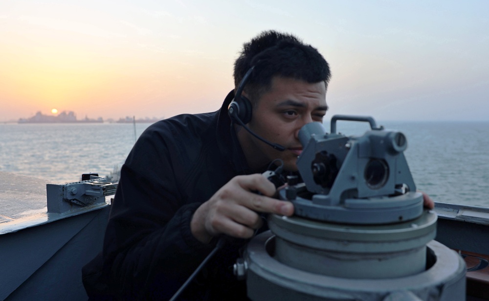 USS Roosevelt (DDG 80) Conducts Sea-and-Anchor in the Arabian Gulf