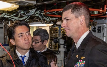 USS Seawolf (SSN 21) hosts a tour for Japan’s Minister of Defense