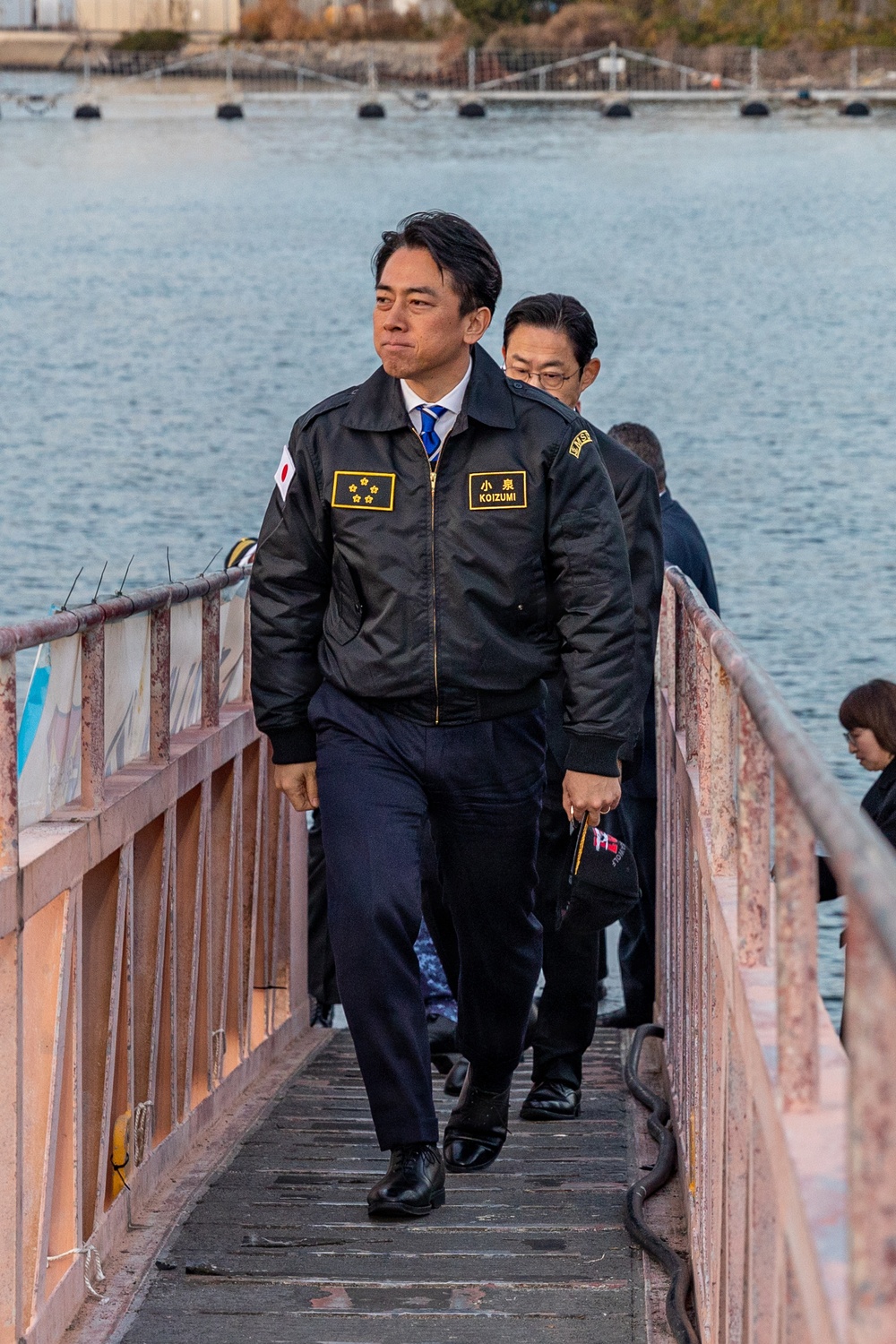 USS Seawolf (SSN 21) hosts a tour for Japan’s Minister of Defense