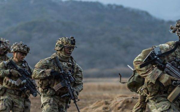 Soldiers from Charlie Company, 2nd Battalion, 23rd Infantry Execute Combined Arms Live-Fire Exercise.