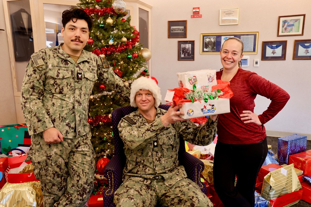 Navy Chaplain Moonlights as Santa