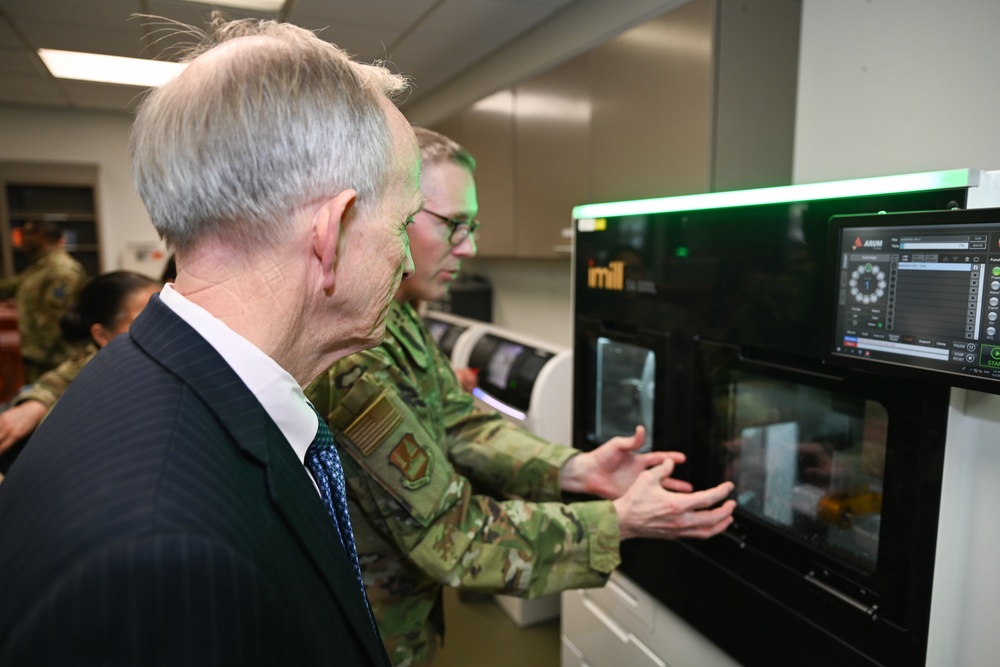 Central Dental Laboratory highlights mission capabilities during DHA tour