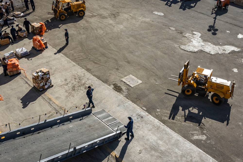USS Iwo Jima Onloads Supplies In Ponce, Puerto Rico