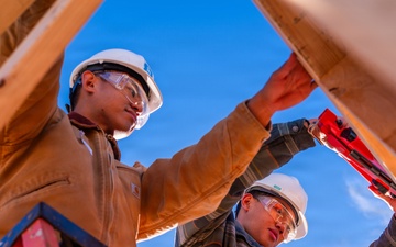 Luke Airmen Build Homes