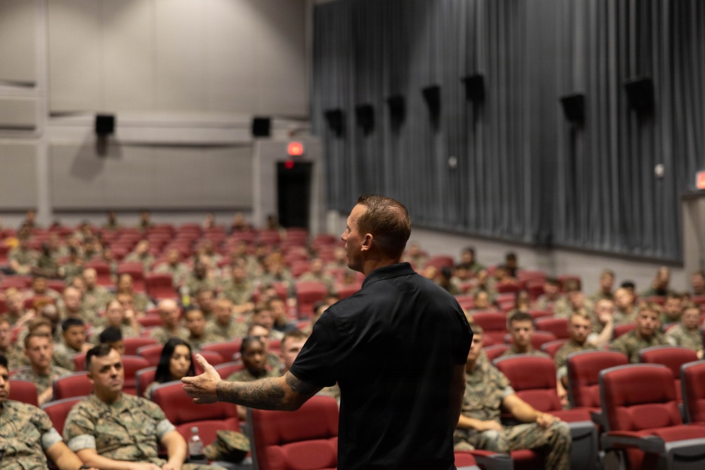 Dakota Meyer visits MCAS Beaufort