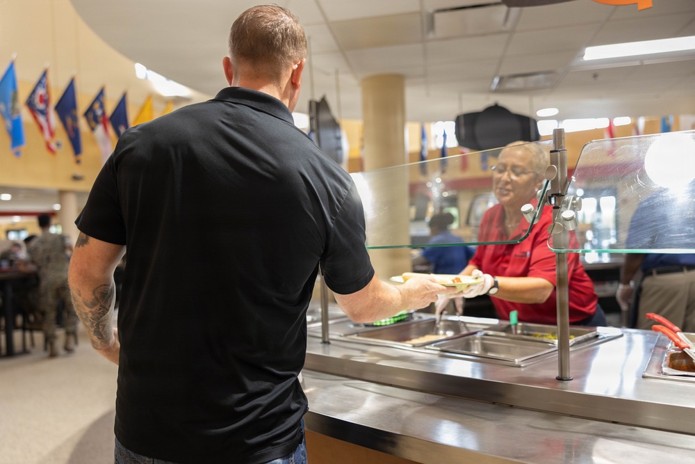 Dakota Meyer visits MCAS Beaufort