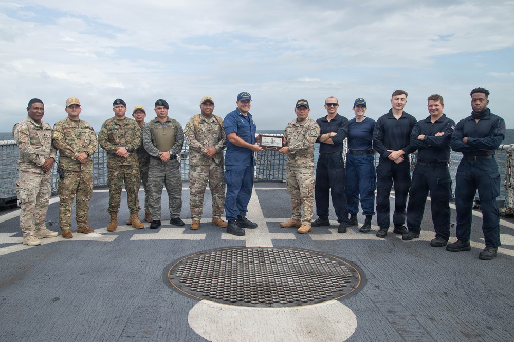 U.S. Coast Guard Cutter Alert Conducts Training Exercise With Panamanian Services