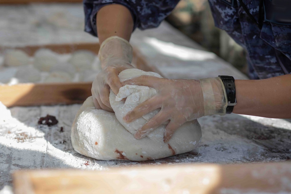 Fleet Air Wing 31 hosts a traditional Mochitsuki event