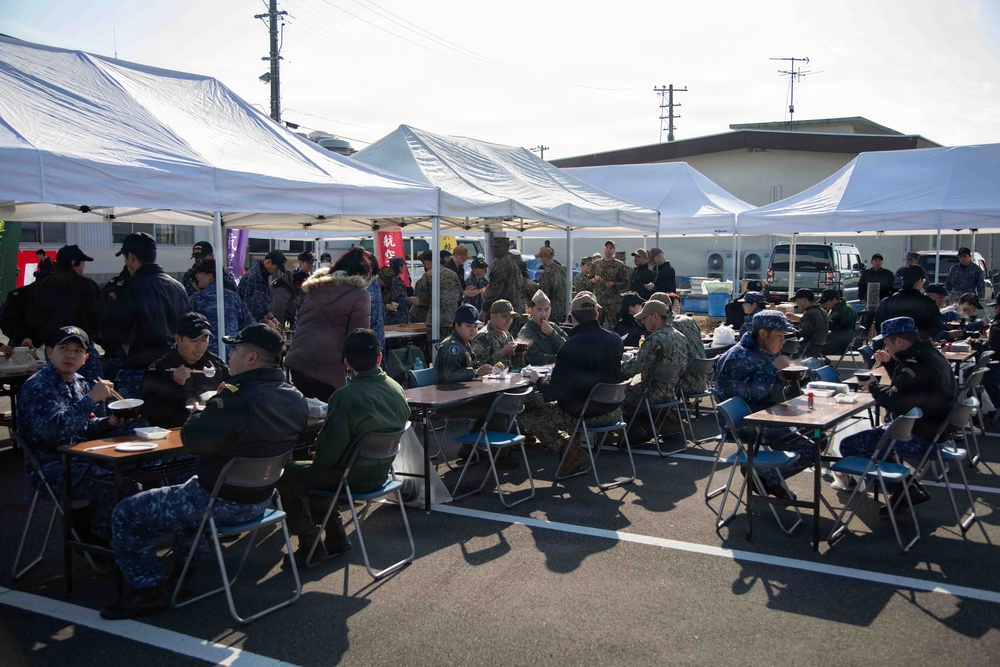 Fleet Air Wing 31 hosts a traditional Mochitsuki event