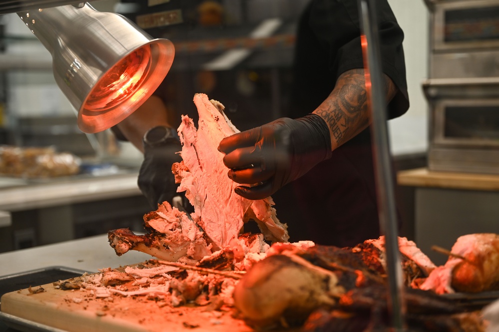 Davis-Monthan senior leaders serve Thanksgiving meal to service members, veterans, and their families