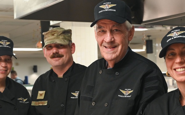Davis-Monthan senior leaders serve Thanksgiving meal to service members, veterans, and their families
