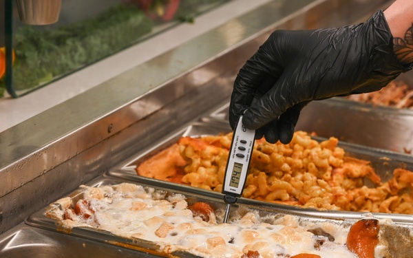 Davis-Monthan senior leaders serve Thanksgiving meal to service members, veterans, and their families