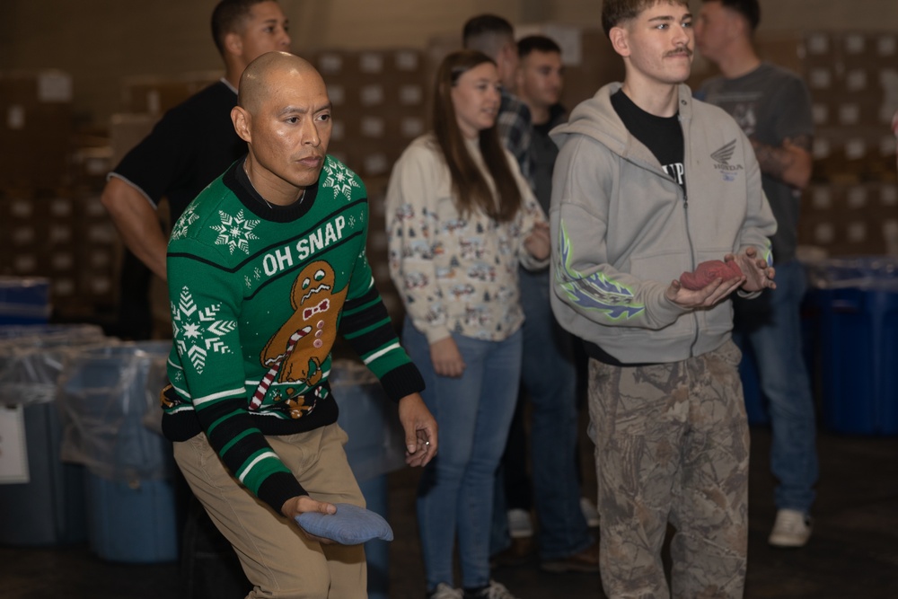 CLR-35 Holds Holiday Party for Marines, Families