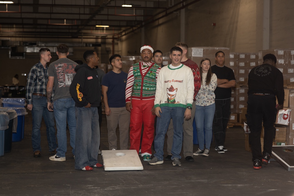 CLR-35 Holds Holiday Party for Marines, Families