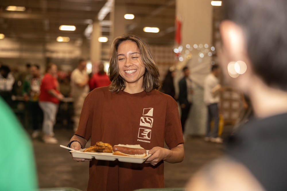 CLR-35 Holds Holiday Party for Marines, Families