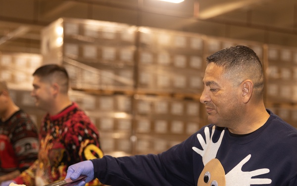 CLR-35 Holds Holiday Party for Marines, Families