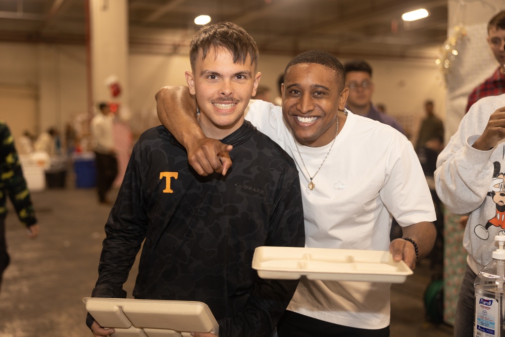 CLR-35 Holds Holiday Party for Marines, Families