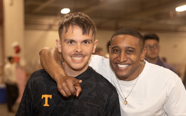 CLR-35 Holds Holiday Party for Marines, Families