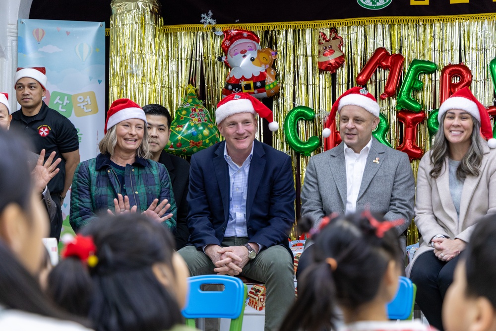 Eighth Army Leaders Continue Decades-old Traditional Visit to Namsan-won Orphanage