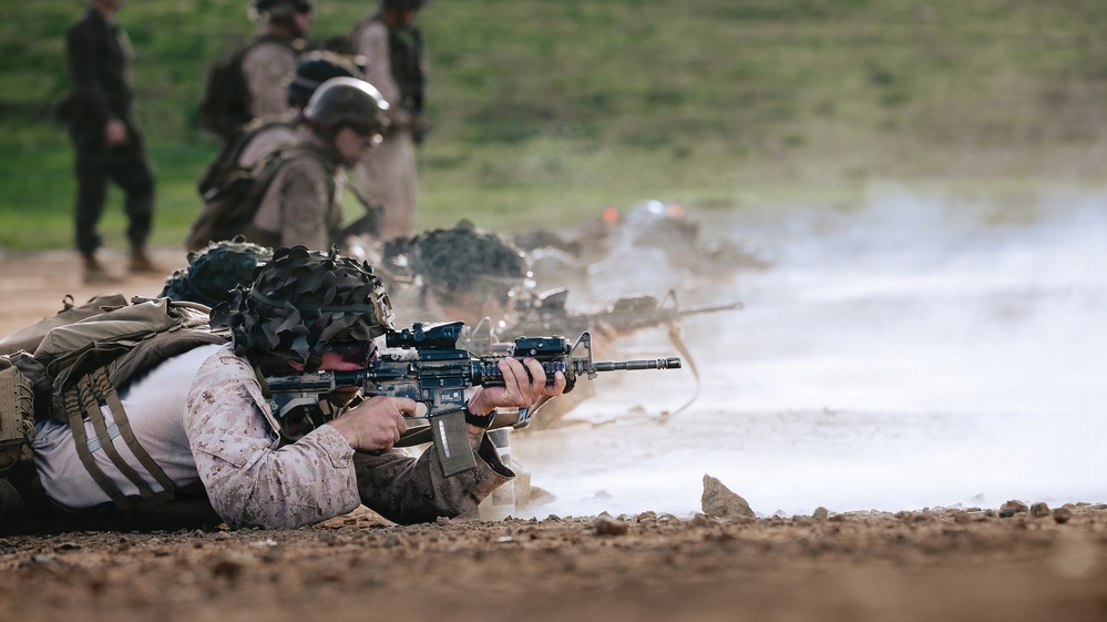 TF Ashland Marines, Sailors Conduct Range 800 Live Fire and Maneuver Training