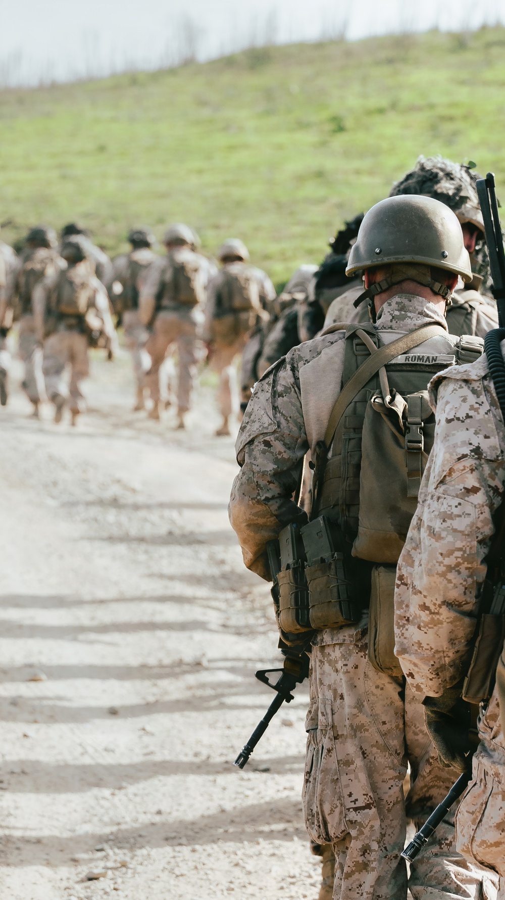 TF Ashland Marines, Sailors Conduct Range 800 Live Fire and Maneuver Training