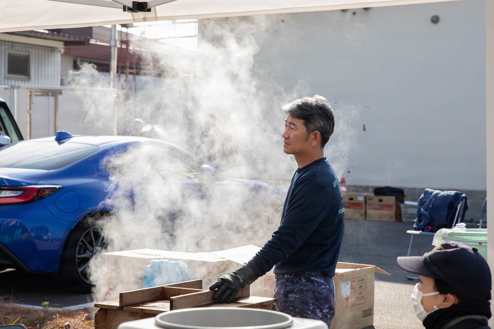 Fleet Air Wing 31 hosts a traditional Mochitsuki event