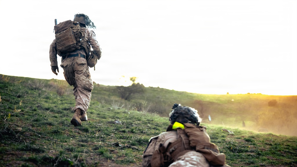 TF Ashland Marines, Sailors Conduct Range 800 Live Fire and Maneuver Training