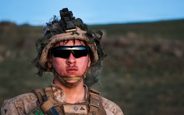 TF Ashland Marines, Sailors Conduct Range 800 Live Fire and Maneuver Training