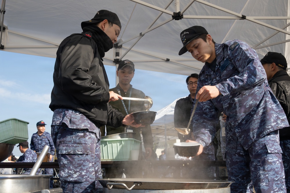 Fleet Air Wing 31 hosts a traditional Mochitsuki event