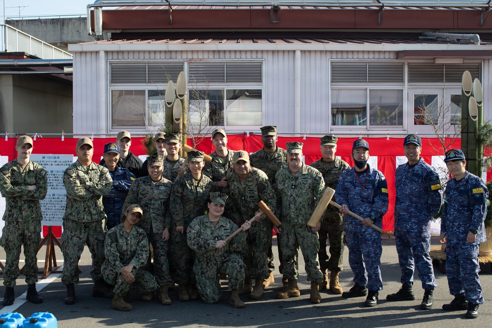 Fleet Air Wing 31 hosts a traditional Mochitsuki event