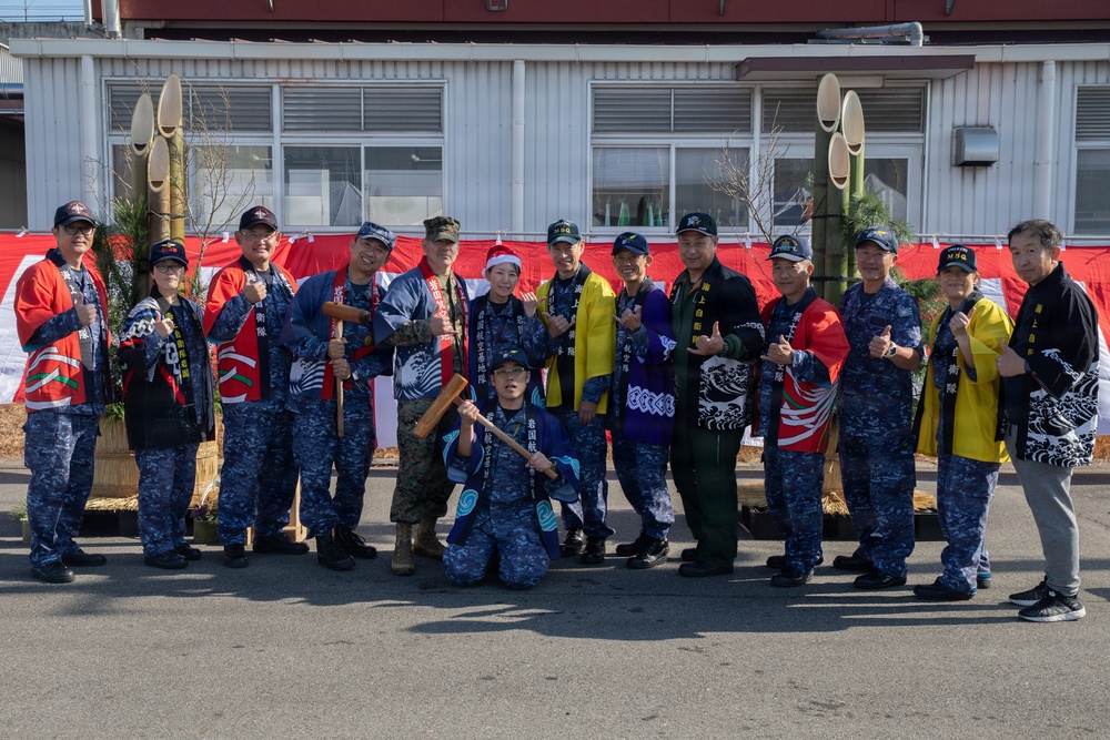 Fleet Air Wing 31 hosts a traditional Mochitsuki event