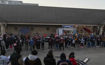 Wolf Pack welcomes winter through base tree lighting ceremony