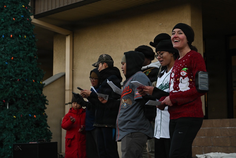 Wolf Pack welcomes winter through base tree lighting ceremony