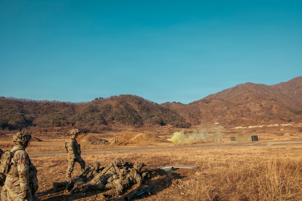 Bravo Company 2-23IN Execute Combined Arms  Live Fire Training.