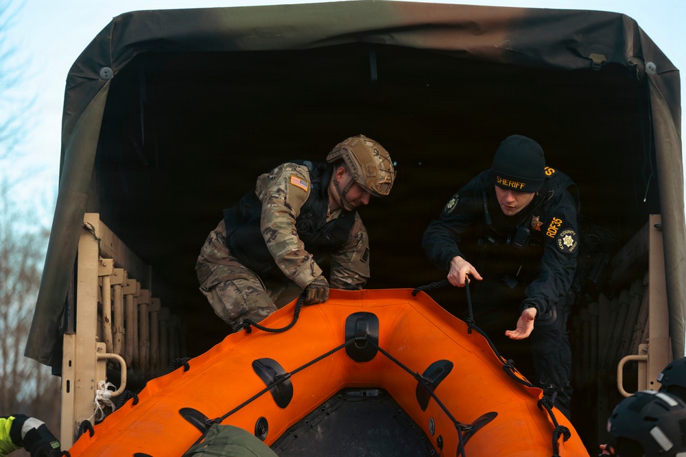Washington National Guard supports King County flood rescue teams