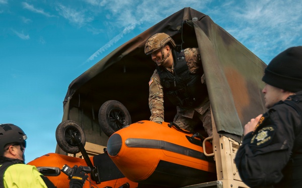 Washington National Guard supports King County flood rescue teams
